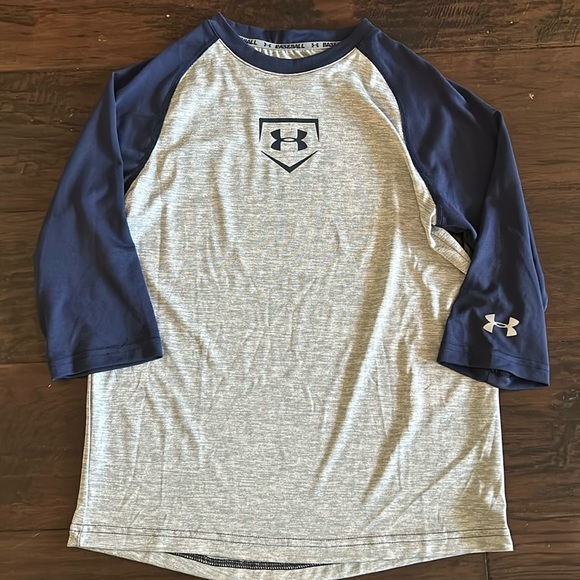 Under Armour Baseball Shirt - Picture 1 of 3